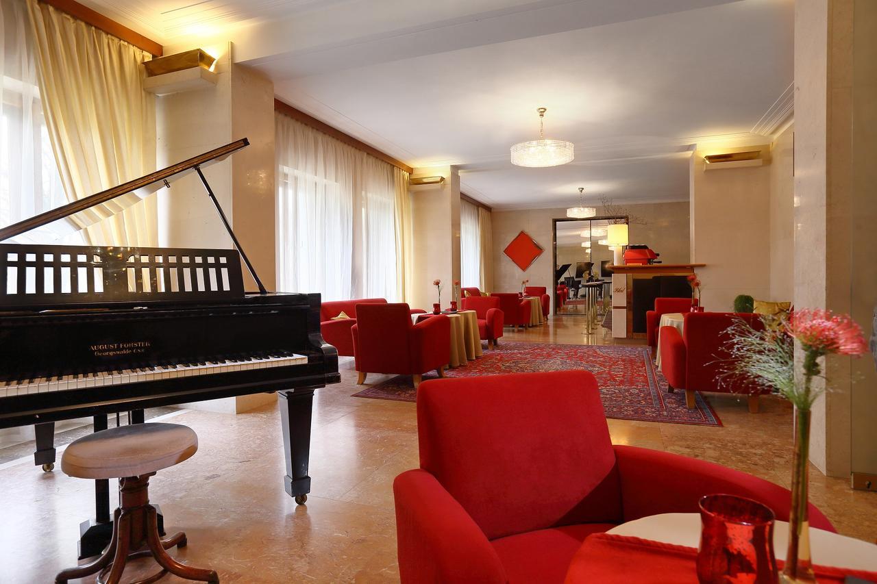 Vila Bled Hotel Екстериор снимка