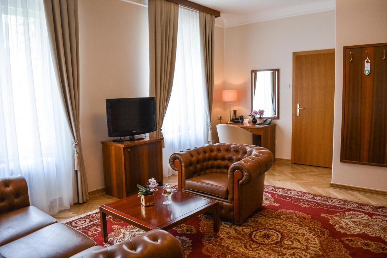 Vila Bled Hotel Екстериор снимка