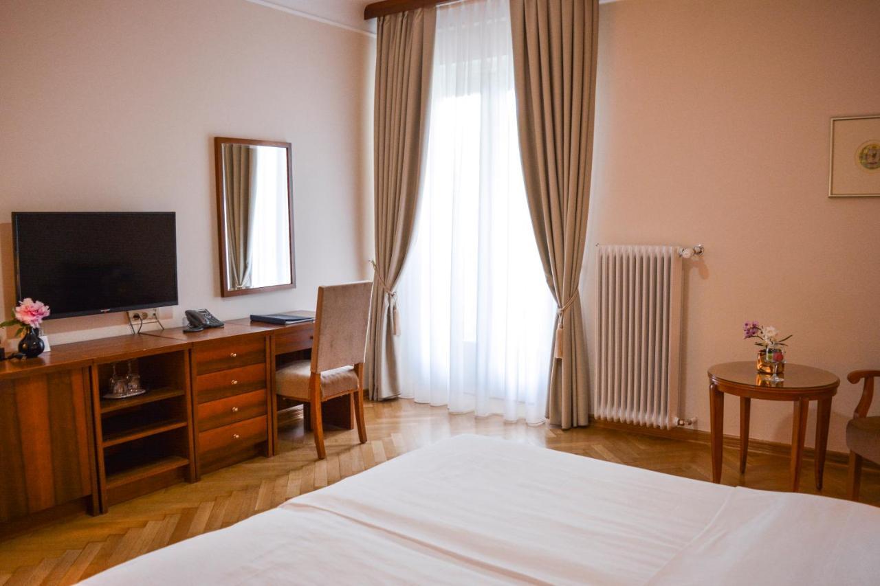 Vila Bled Hotel Екстериор снимка