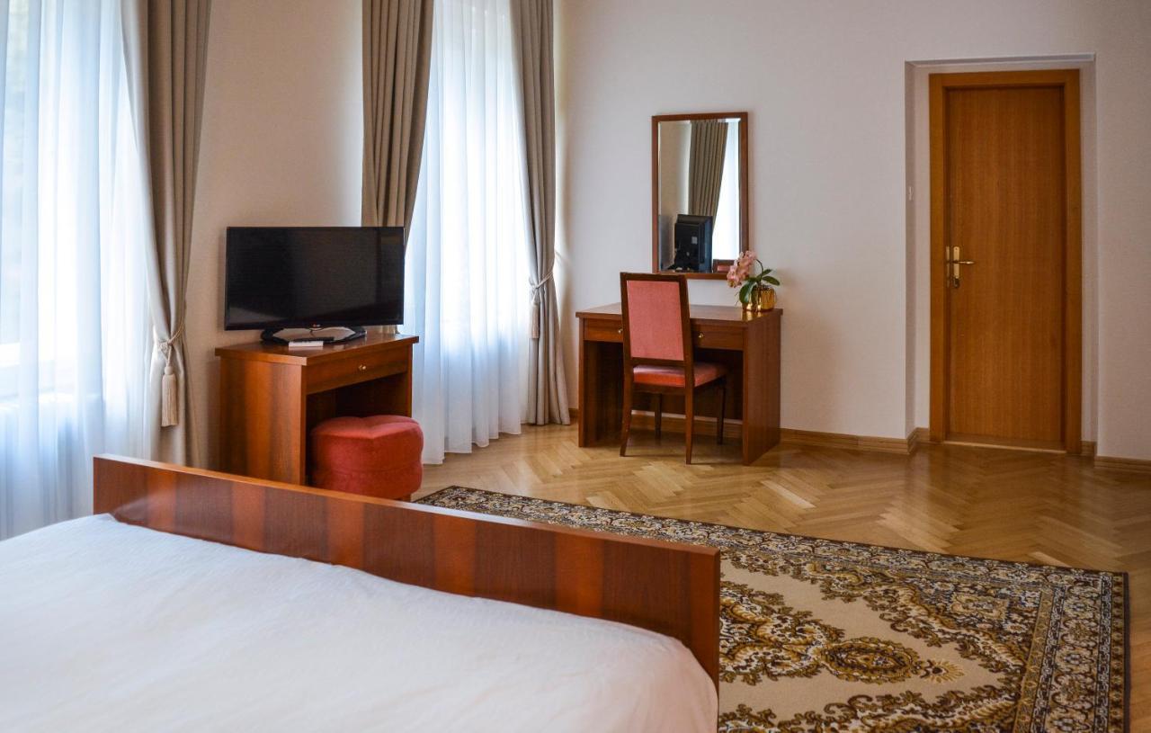 Vila Bled Hotel Екстериор снимка